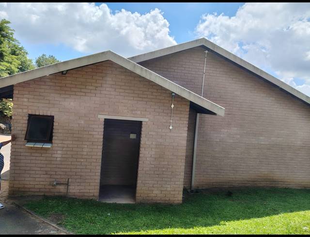 3 BEDROOM TOWNHOUSE FOR SALE IN THE WOLDS